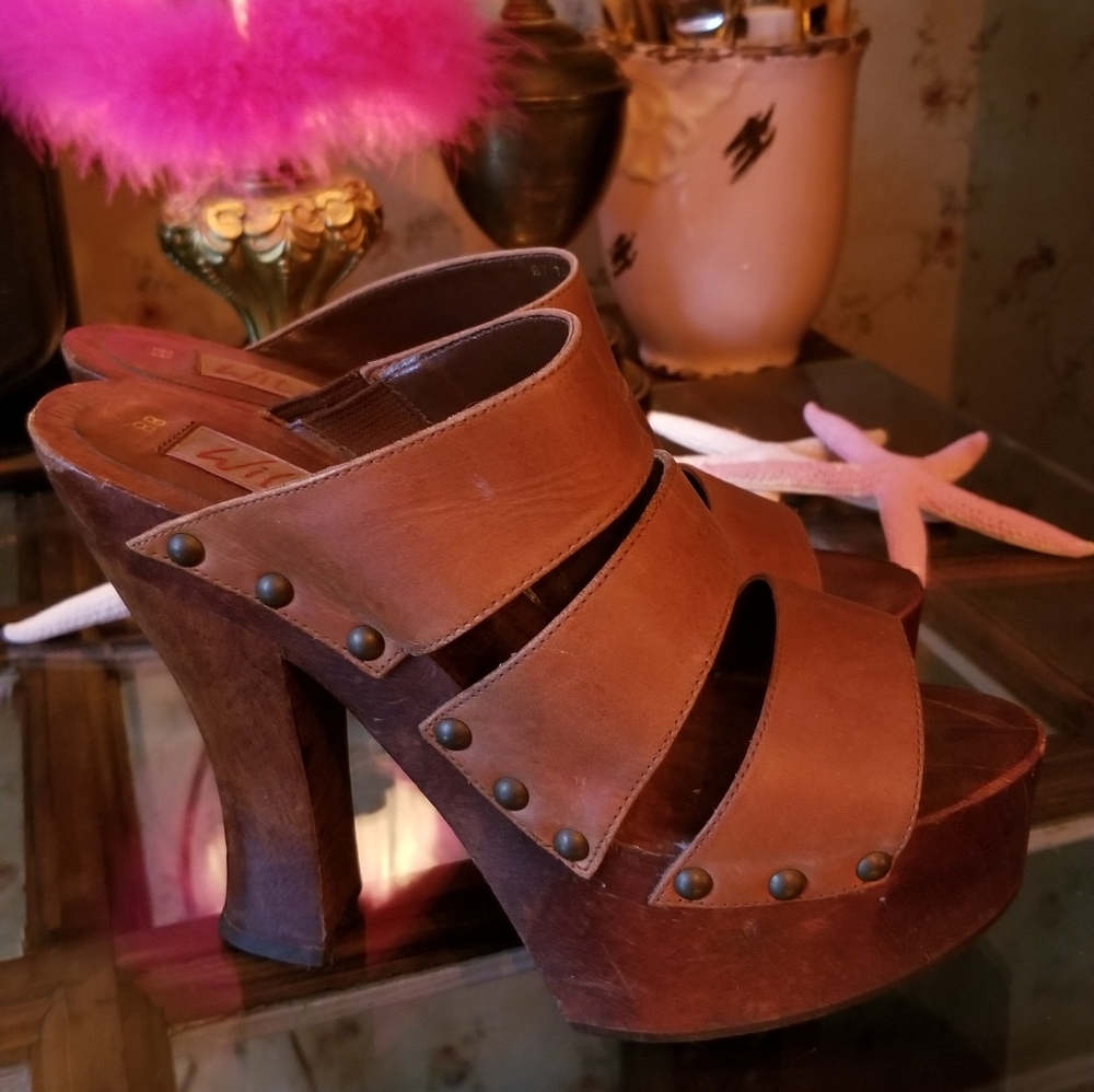 Wild Pair Summer Platforms.. (8)